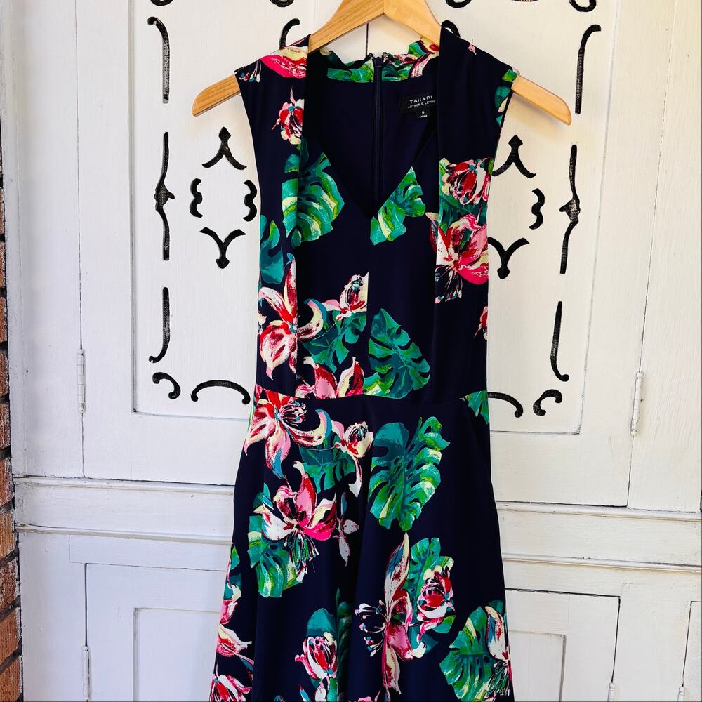 Tahari by Arthur S. Levine sleeveless tropical resort dress-size 6 - Picture 3 of 9